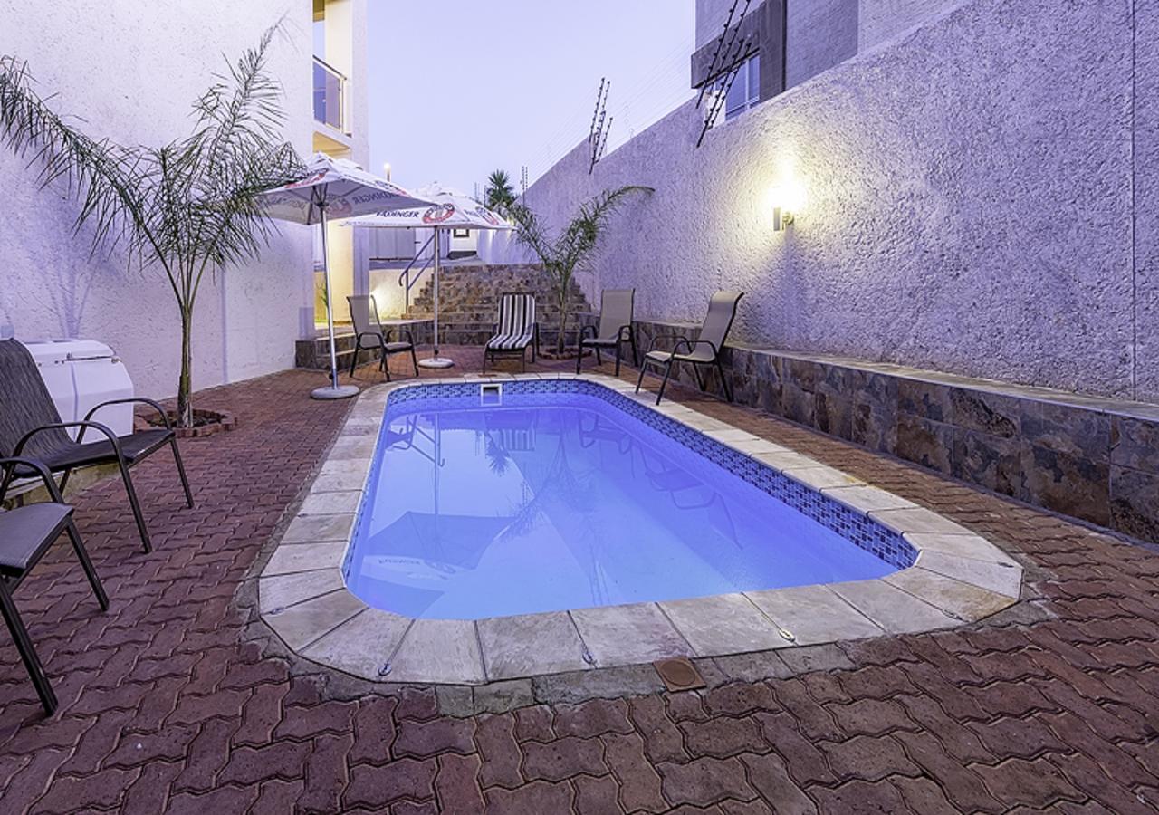 Discovery Guest House Windhoek Exterior photo
